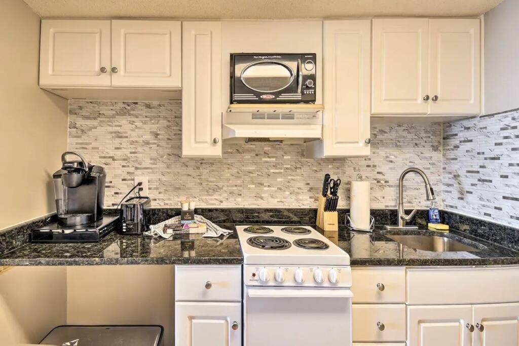 Appartamento Coastal Escape Penthouse With Ocean Views Myrtle Beach Esterno foto