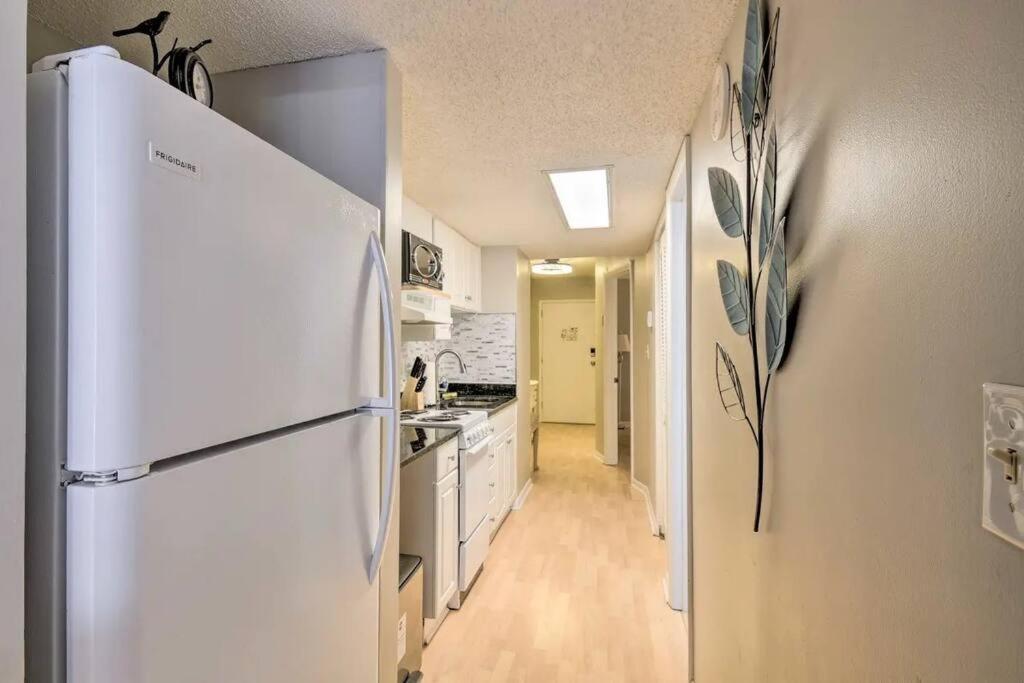 Appartamento Coastal Escape Penthouse With Ocean Views Myrtle Beach Esterno foto