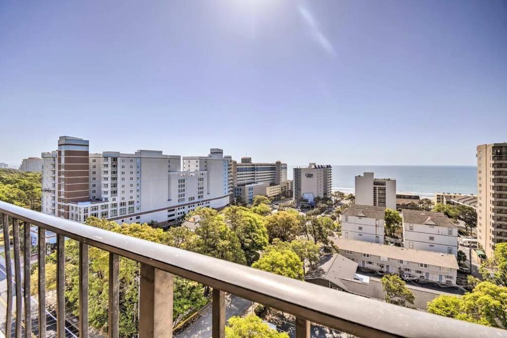 Appartamento Coastal Escape Penthouse With Ocean Views Myrtle Beach Esterno foto