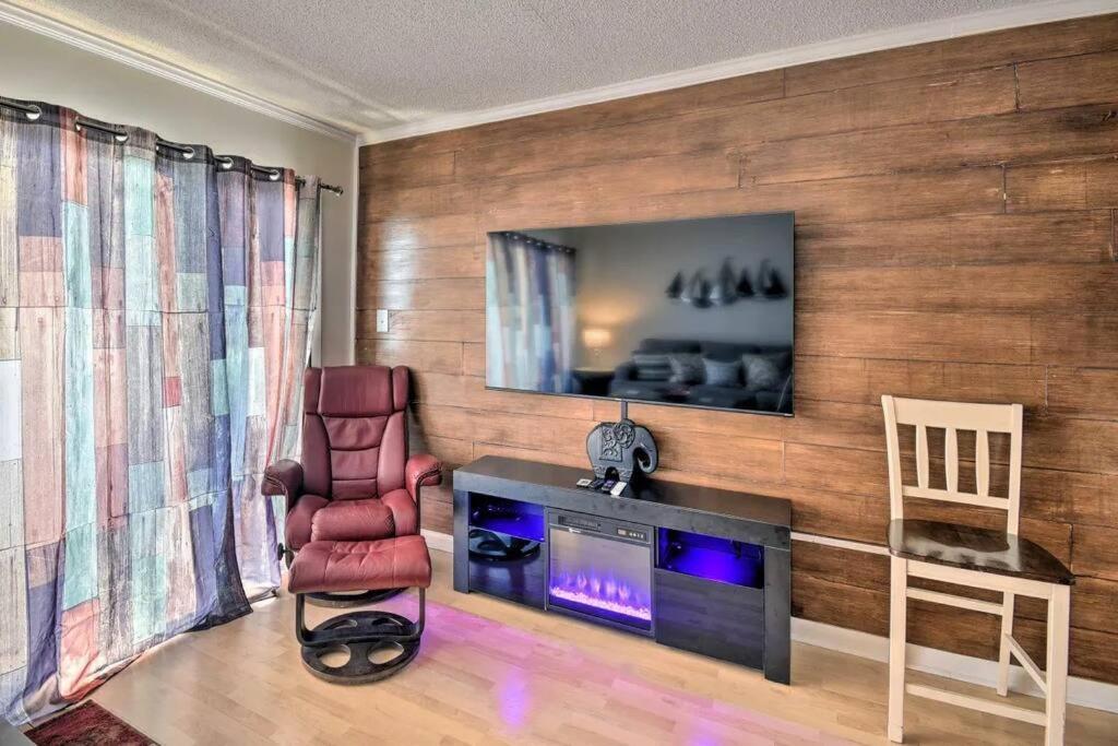 Appartamento Coastal Escape Penthouse With Ocean Views Myrtle Beach Esterno foto